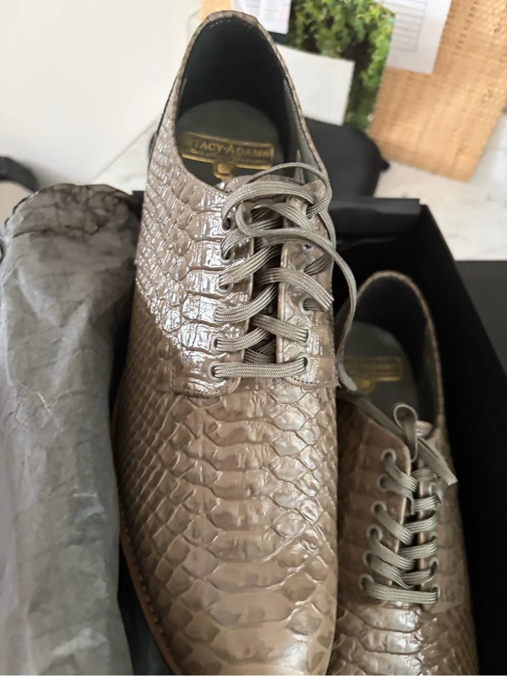 Stacy Adams Men's Brown Croc-Embossed Lace-Up Shoes size 8.5 D New